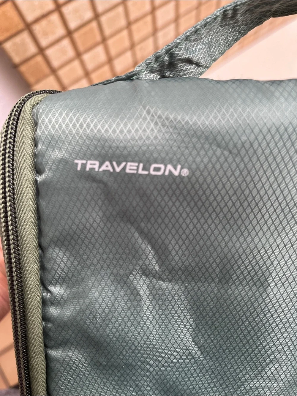 Travelon Hanging Toiletry Bag in Sage Green